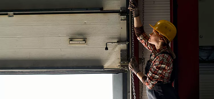 Addressing Common Garage Door Stoppage Issues in Winter Springs, FL